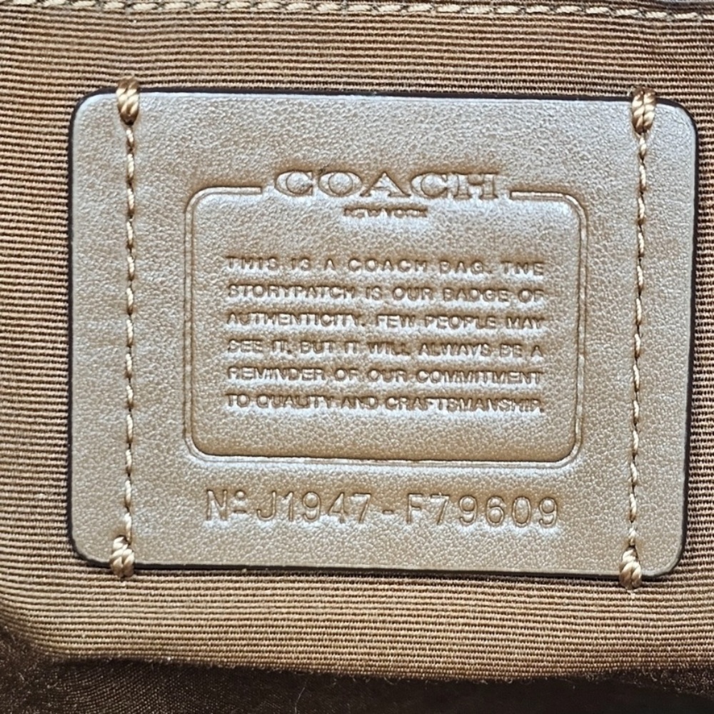Coach Purse - Picture 5 of 7